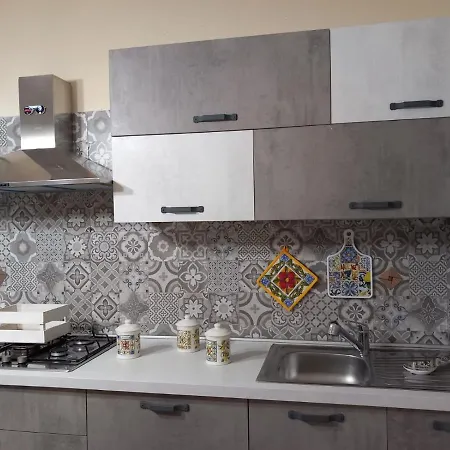 Holiday home Casa Vacanze La Fulgentissima Naro